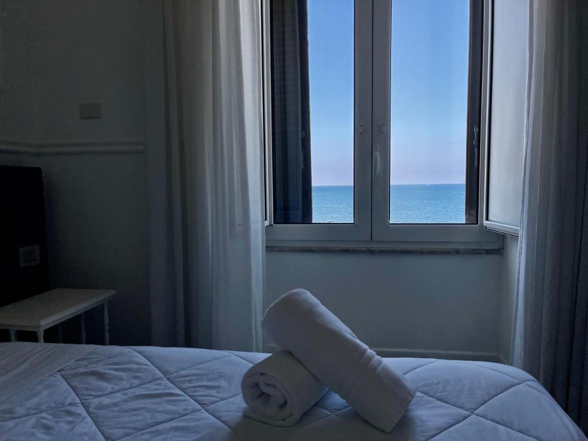 Hotel Stabia Кастелламмаре-ди-Стабия Экстерьер фото