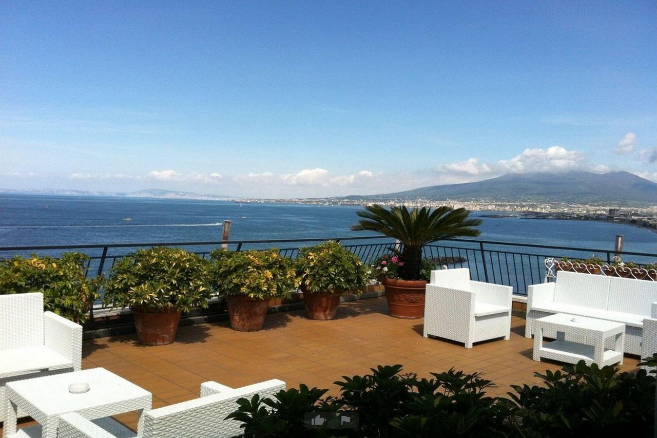 Hotel Stabia Кастелламмаре-ди-Стабия Экстерьер фото