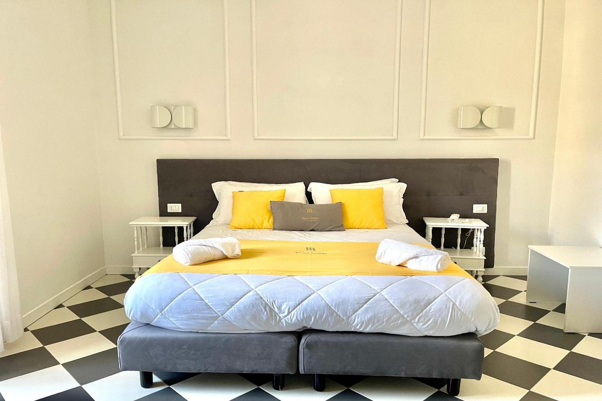 Hotel Stabia Кастелламмаре-ди-Стабия Экстерьер фото