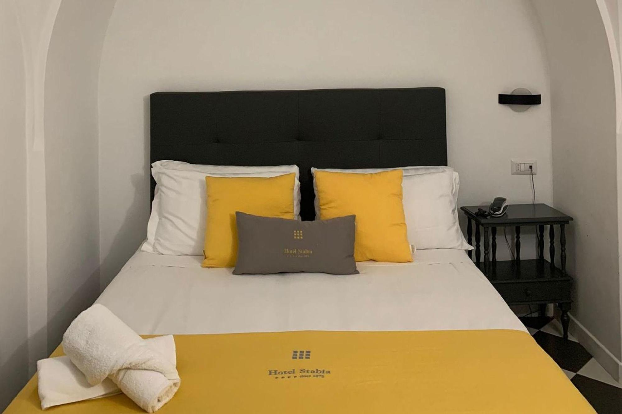 Hotel Stabia Кастелламмаре-ди-Стабия Экстерьер фото