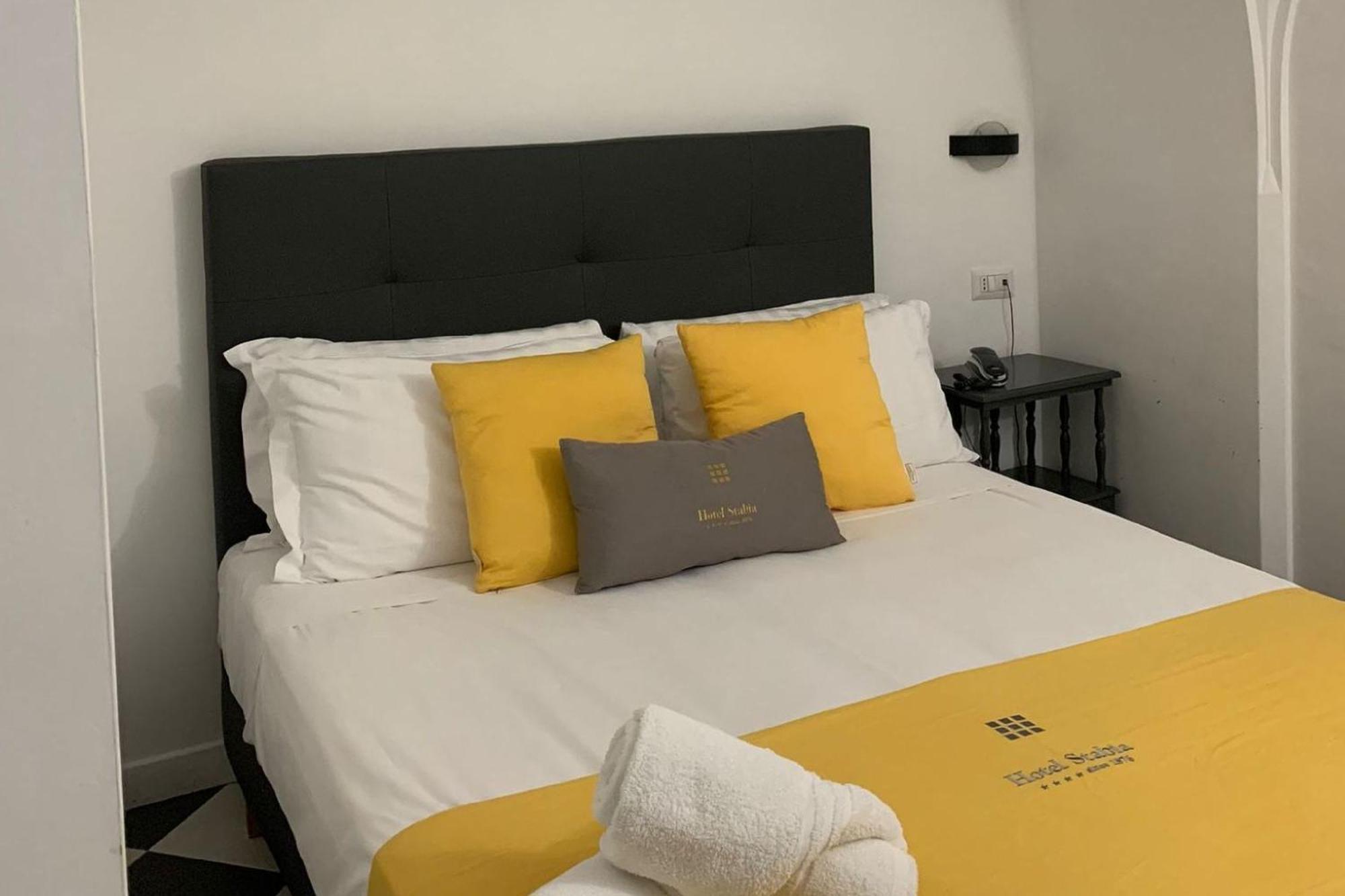 Hotel Stabia Кастелламмаре-ди-Стабия Экстерьер фото
